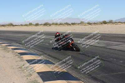 media/Dec-01-2025-Moto Forza (Mon) [[2daa91e15f]]/2-Intermediate Group/Session 4 (Turn 10 Inside)/